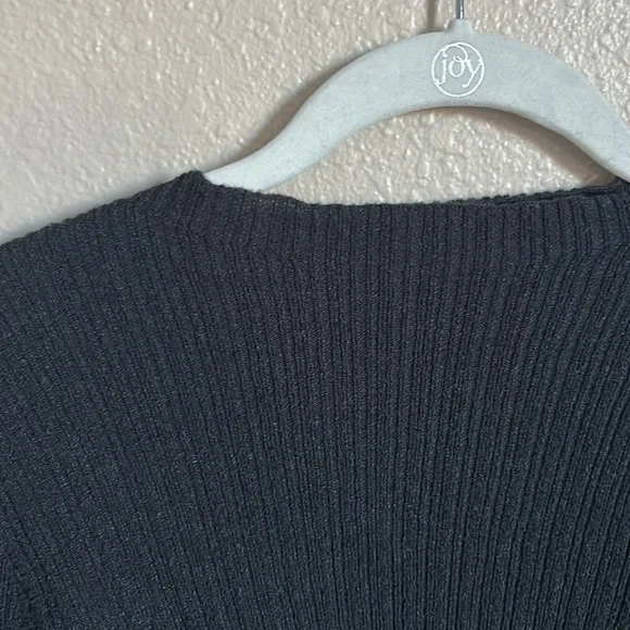 Zara cropped long sleeve - Picture 3 of 3